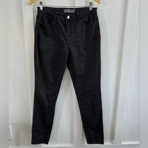 Reitmans black mid rise straight Legs jeans, size 29